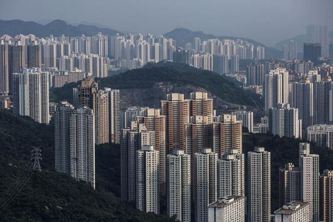 Mỹ – Trung bất đồng, đất Hong Kong ngày càng ế ẩm